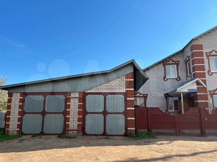 Дом 193 м² на участке 9,3 сот.