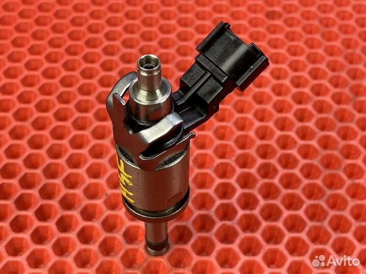 Форсунка топливная Renault Clio 166005721R