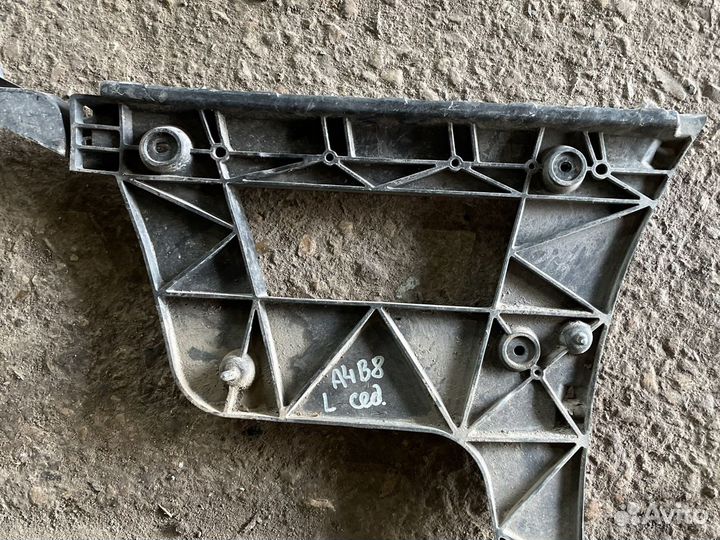 Кронштейн Audi A4 (B8) 2007-2011 задние обе