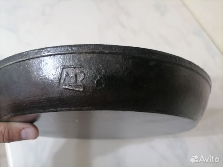 Сковорода чугунная СССР d-29 см