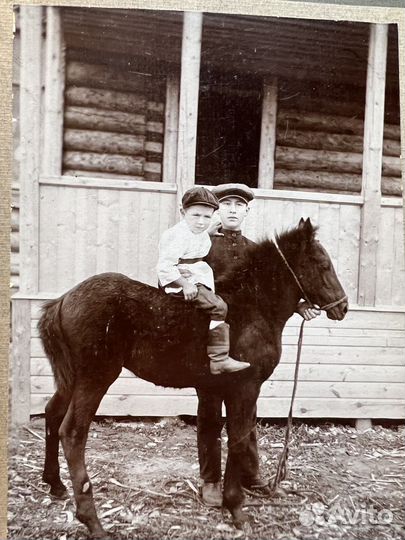 Старинное фото «Мальчик на пони»