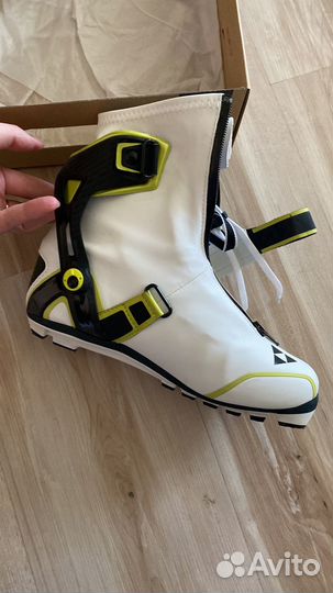 Продам лыжные ботинки