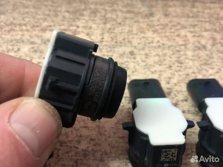 Датчик парковки Mercedes 0009050342