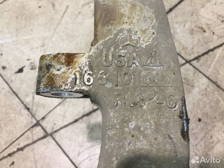 Кулак поворотный Мерседес 166 GL ML GLE GLS