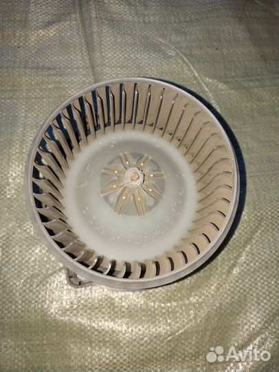 Моторчик печки Subaru Legacy BE5