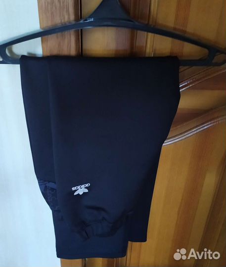 Спортивный костюм adidas женский