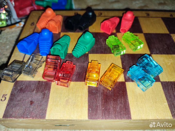 Коннекторы rj45 для интернета цветные