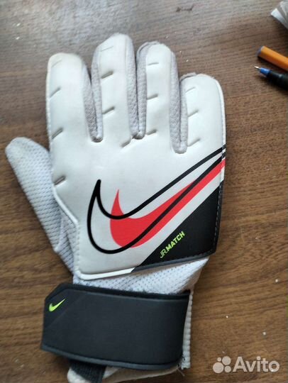 Вратарские перчатки nike