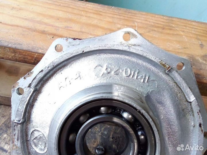 Задняя крышка коленвала мотоцикла Урал