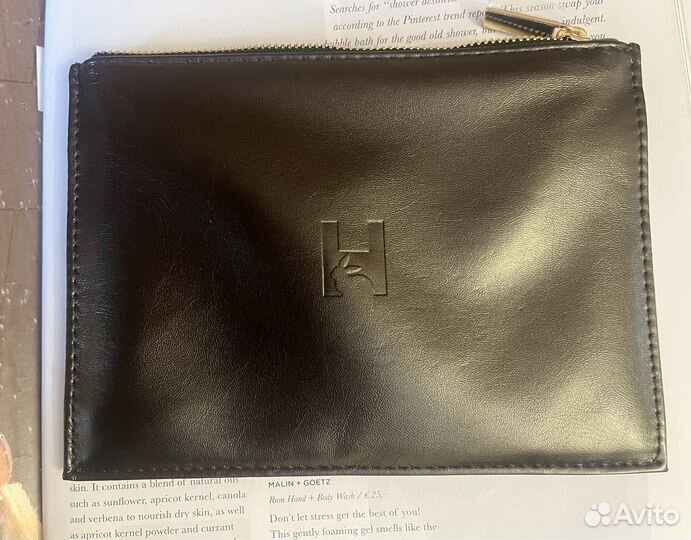 Hourglass нaбоp миниaтюp в фирменной коcметичкe