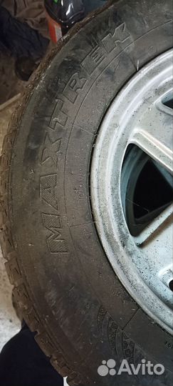 Maxtrek Trek M7 215/70 R16