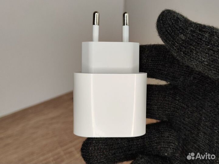 Зарядка на iPhone 20w