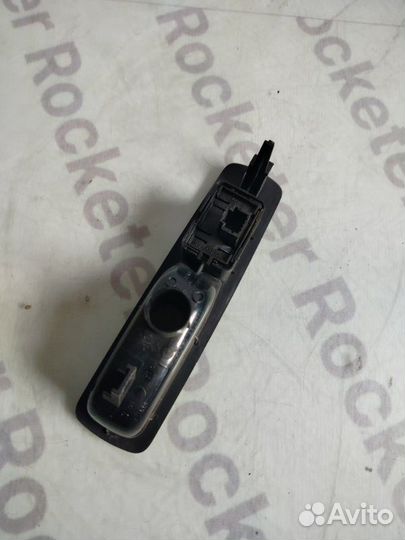 Кнопка стеклоподъемника задняя правая Renault