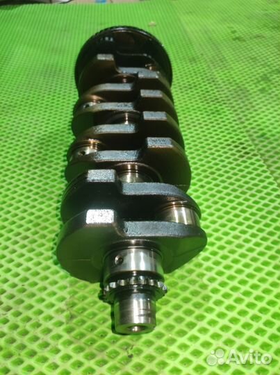 Коленвал Volkswagen Passat B6 седан BVY 2.0 бензин