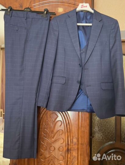 Продаётся костюм тройка на 14 лет, одевал 2-3 раза