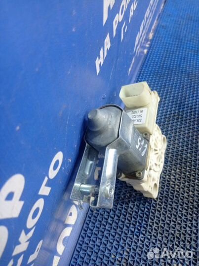 Моторчик стеклоподъемника Bmw E65 седан 2004