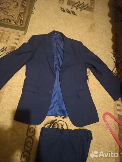 Костюм школьный