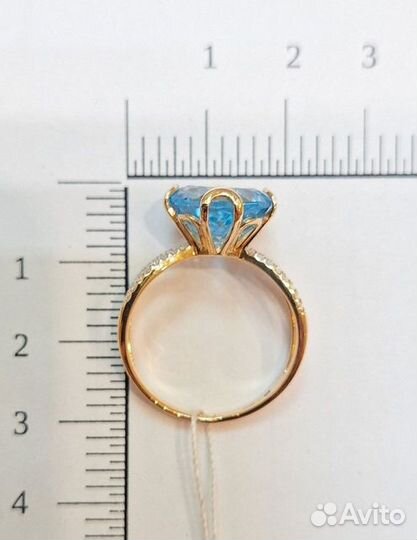 Золотое кольцо с камнем 19,5р