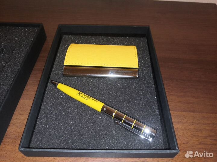 Набор подарочныый визитница + ручка