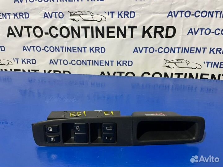 Блок управления стеклоподъемниками передний правый