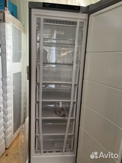 Морозильная камера ariston новая