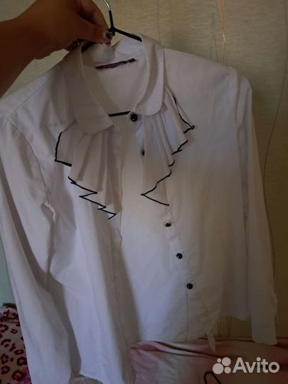 Школьные блузки джинсы платье 146-152