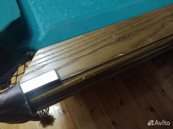 Бильярдный стол