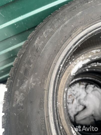 Bridgestone Blizzak Spike-01 225/65 R17