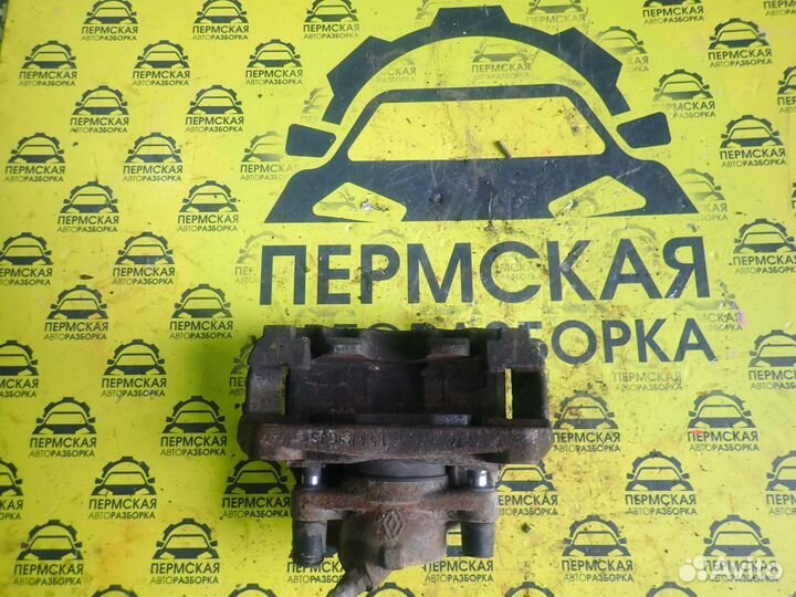 Суппорт тормозной передний правый Renault Duster