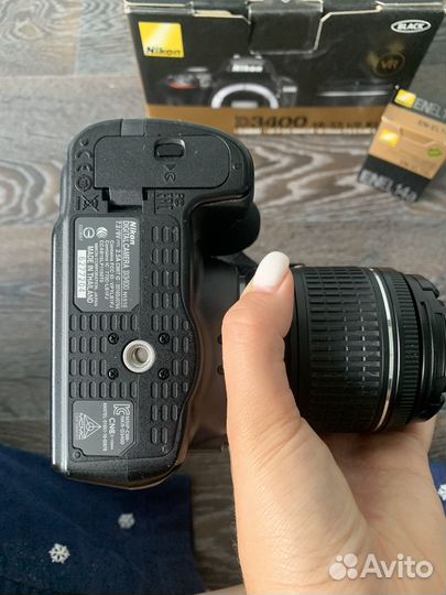 Зеркальный фотоаппарат Nikon D3400