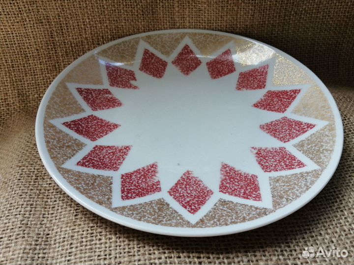 Тарелка Германия ГДР ромбы Fine China