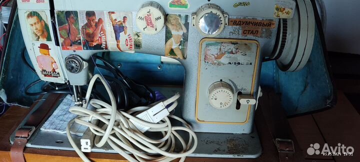 Швейная машина Чайка