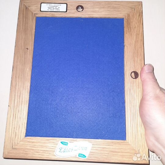 Картина в дубовой раме. Олово.Рыбак