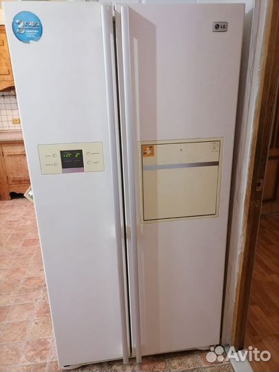 Холодильник LG Side by side