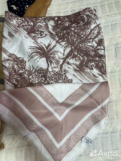 Пакетом женские шапки и шарфики пакетом