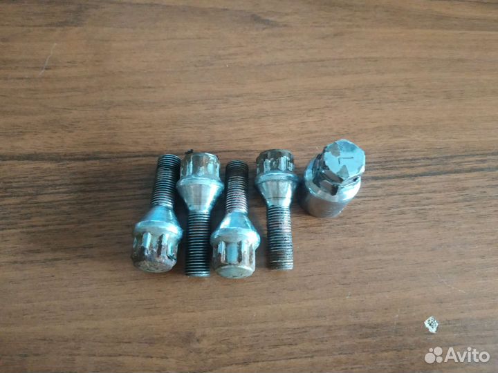 Болты с секреткой (Ваз)