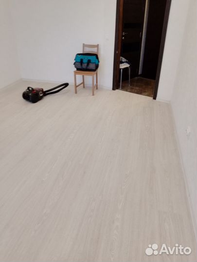 Укладка напольных покрытий