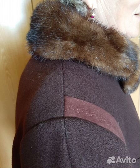 Пальто зимнее с норковым воротником.Размер 48-50
