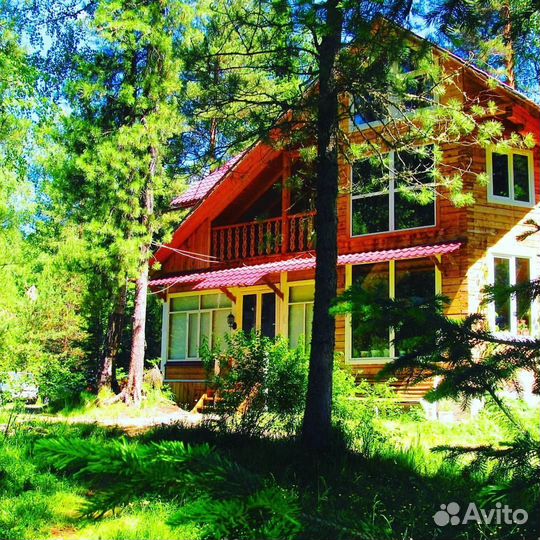 Требуется горничная, разнорабочий, семейная пара