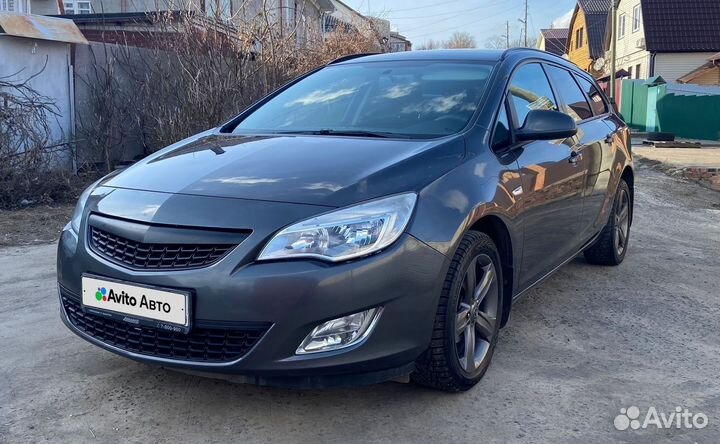 Opel Astra 1.4 МТ, 2012, 140 000 км