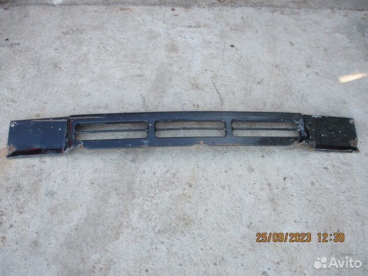Нижняя решетка радиатора Ниссан Патрол K260