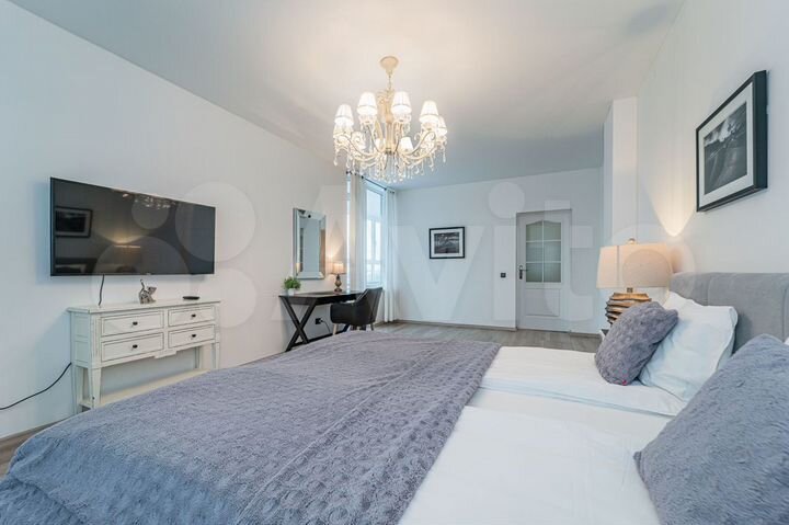 2-к. квартира, 90 м², 10/19 эт.