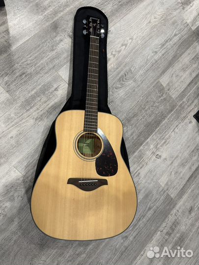 Гитара акустическая yamaha FG800M