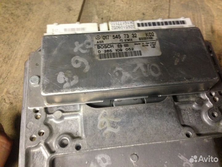 Блок управления двигателем Mercedes W210 1995-2000