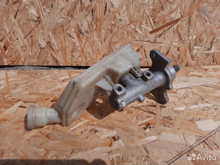 Главный тормозной цилиндр Citroen C3, C2