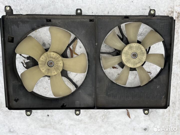 Mitsubishi Grandis вентилятор охлаждения