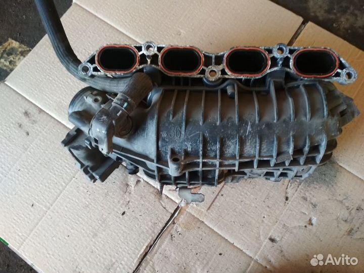 Впускной коллектор Citroen C4 2014 год ep6 120 л.с