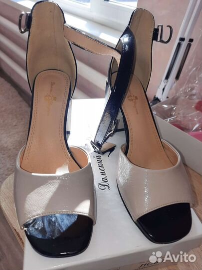 Босоножки 39