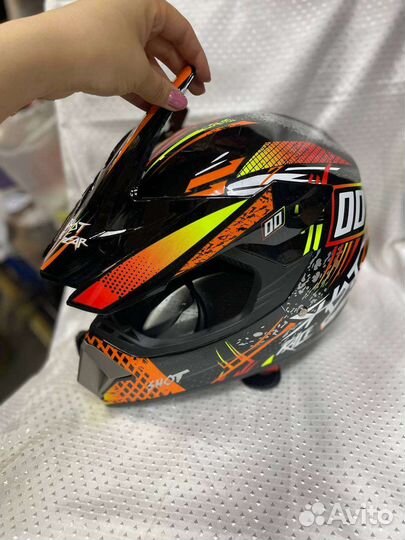 Новый мотоциклетный шлем