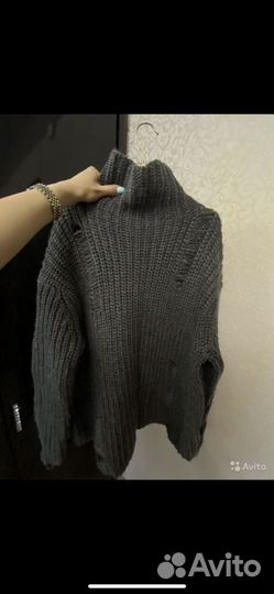 Свитер крупной вязки